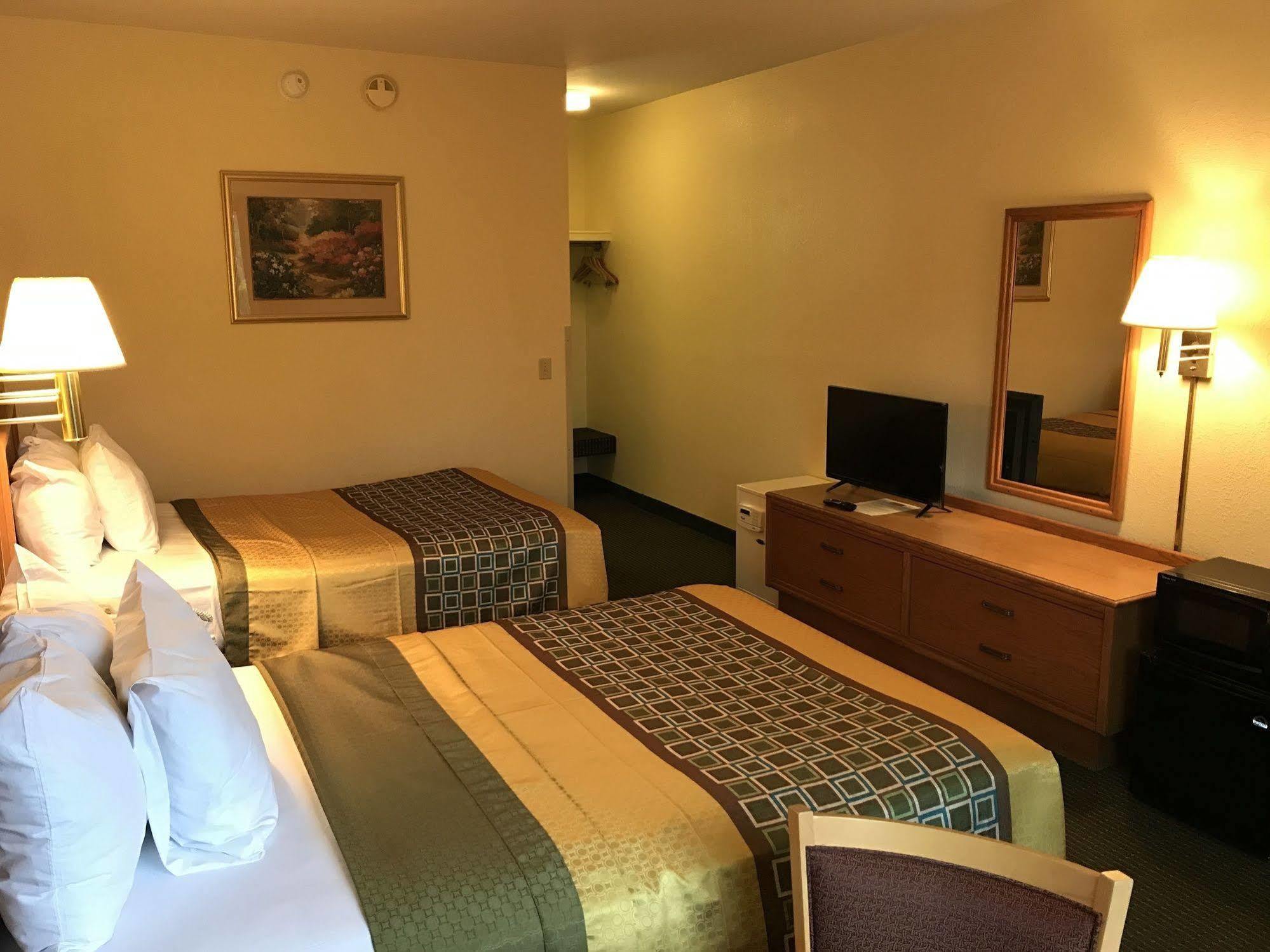 Budget Host Inn 샌더스키 외부 사진