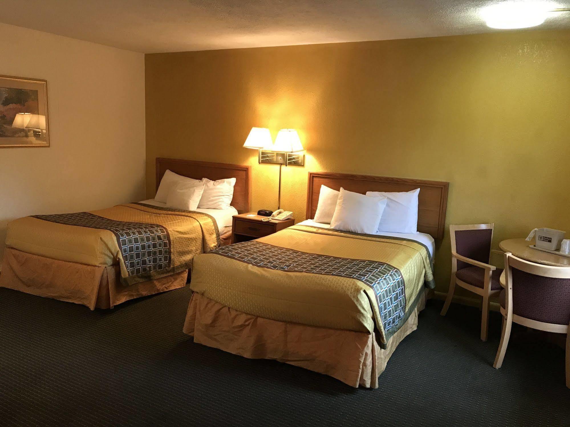 Budget Host Inn 샌더스키 외부 사진